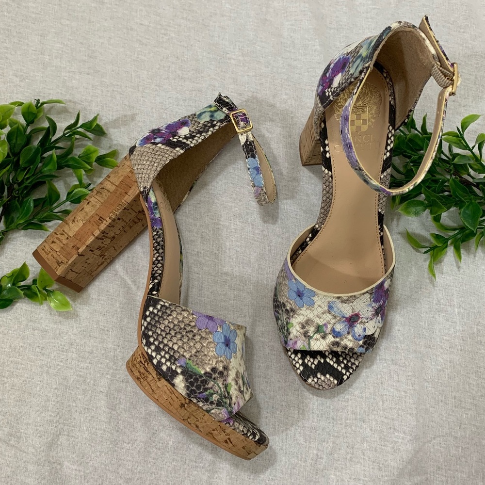 NWOT Vince Camuto platform sandals